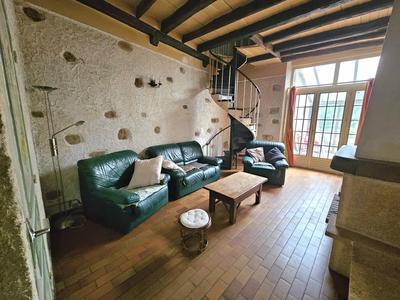 Maison traditionnelle - 112 m² - 5 pièces
