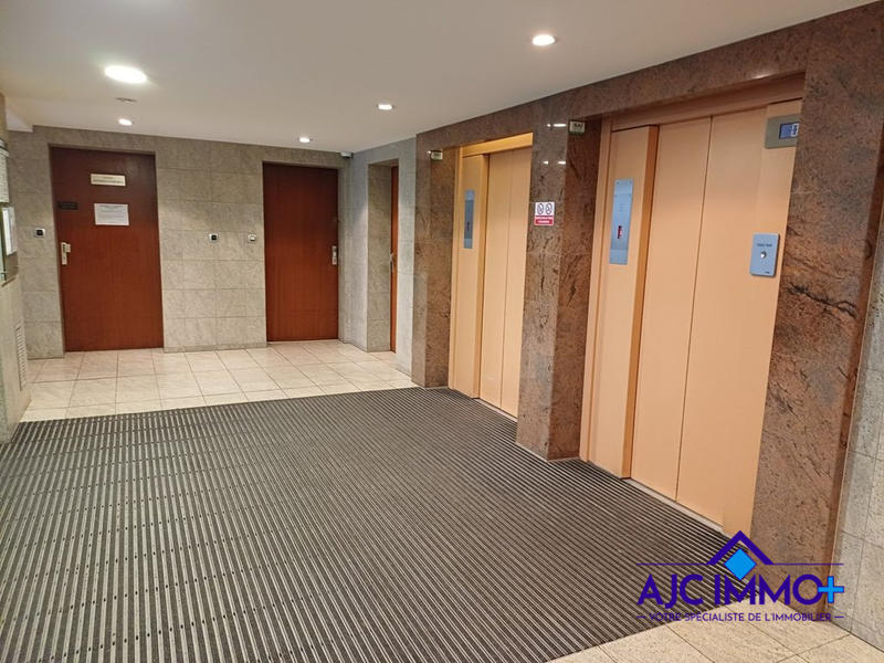 Appartement - 96 m² - 4 pièces