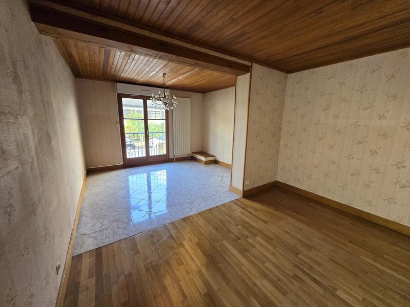 Maison - 181 m² - 7 pièces