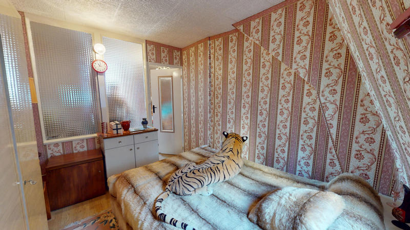 Immeuble - 114 m² - 10 pièces