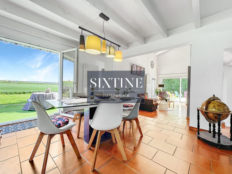 Maison - 197 m² - 9 pièces