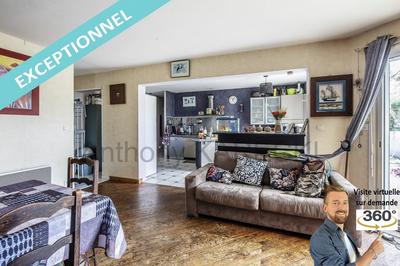 Maison - 210 m² - 6 pièces