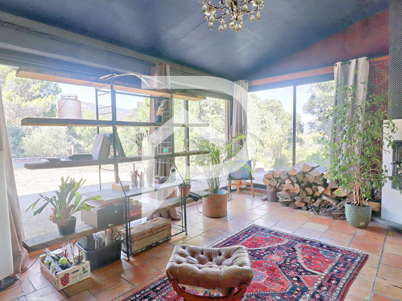 Villa - 183 m² - 12 pièces