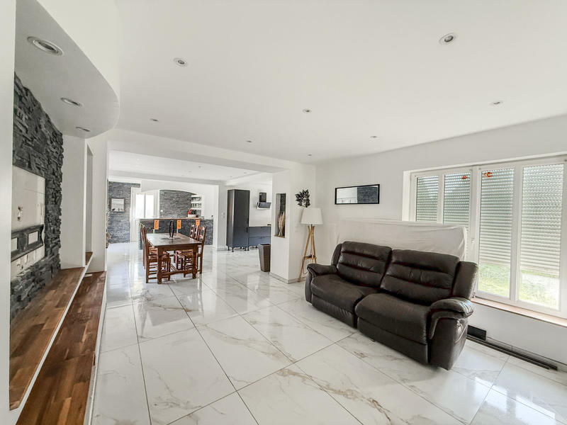 Maison - 175 m² - 7 pièces