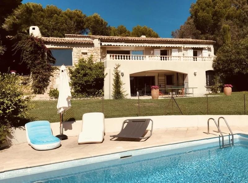 Maison - 350 m² - 8 pièces