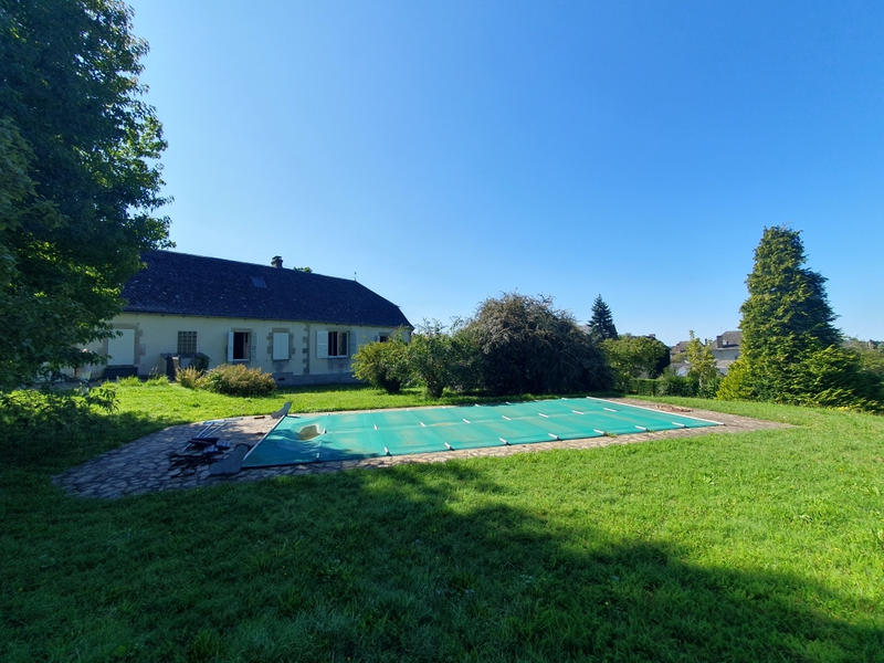 Propriété - 306 m² - 10 pièces