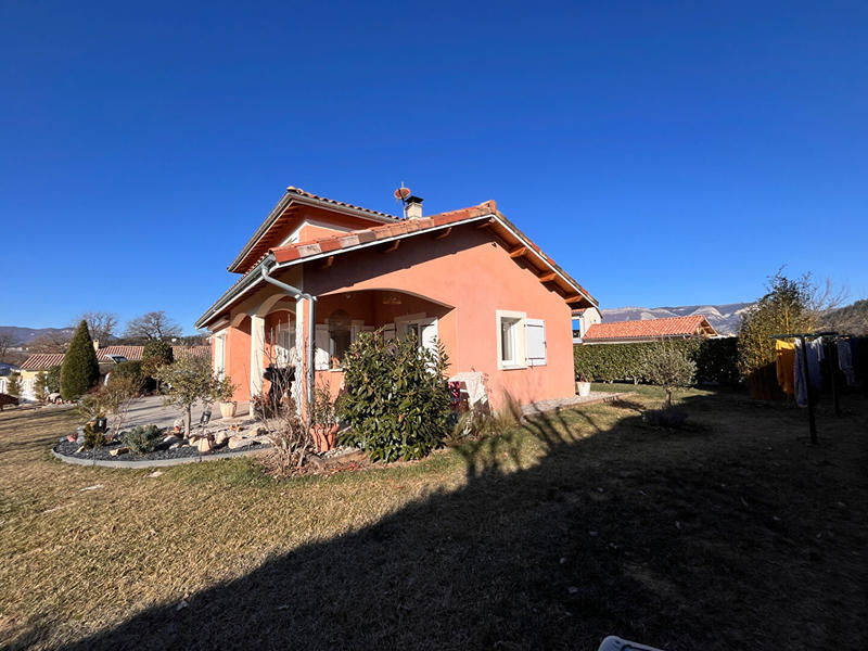 Maison - 137 m² - 6 pièces