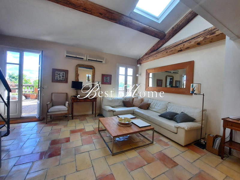 Appartement - 105 m² - 4 pièces