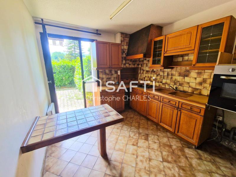 Appartement - 93 m² - 5 pièces