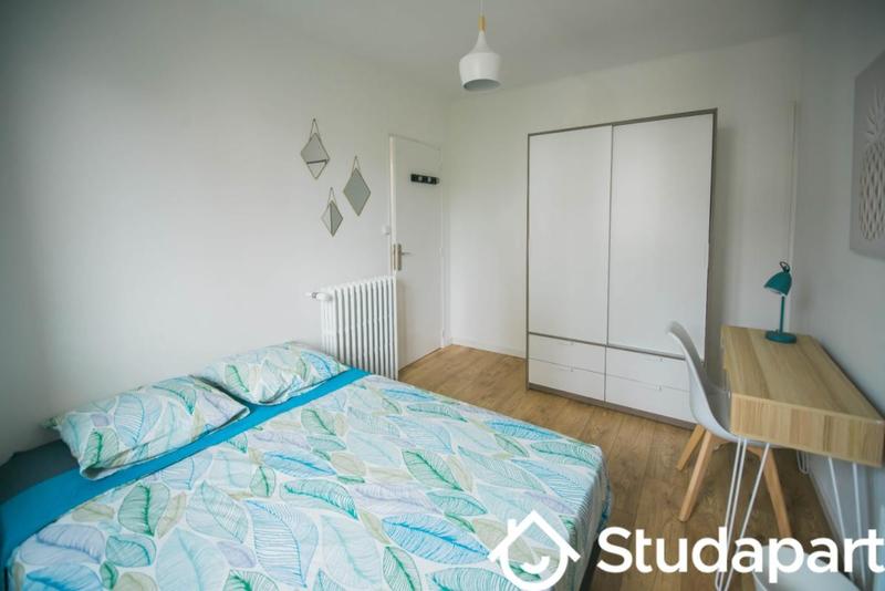 Chambre - 12 m² - 1 pièce