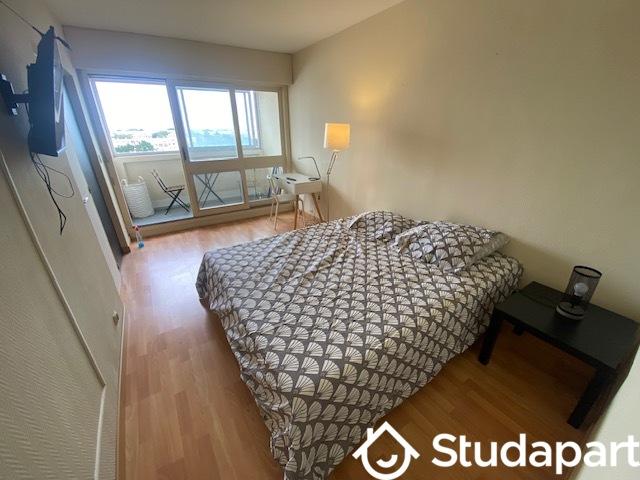 Chambre - 13 m² - 1 pièce