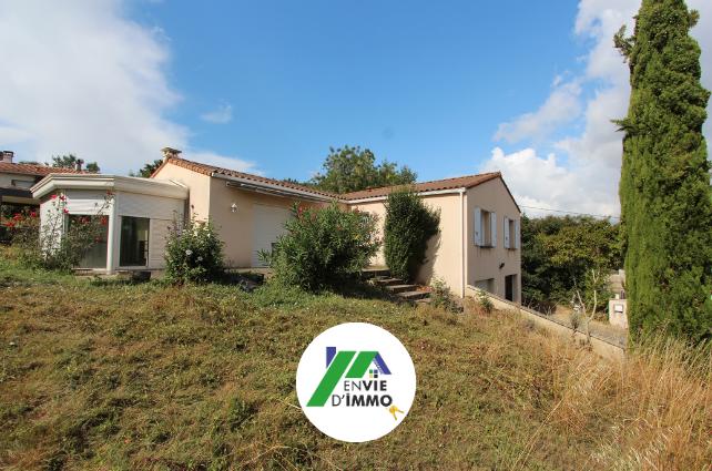 Maison - 101 m² - 5 pièces