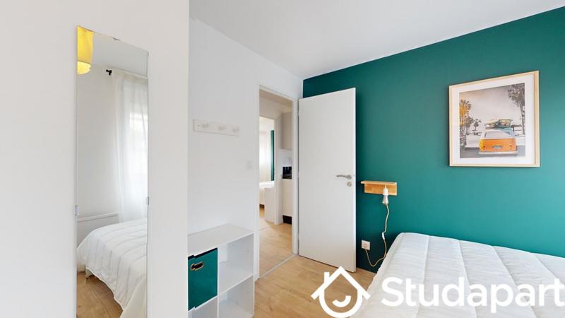 Chambre - 12 m² - 1 pièce