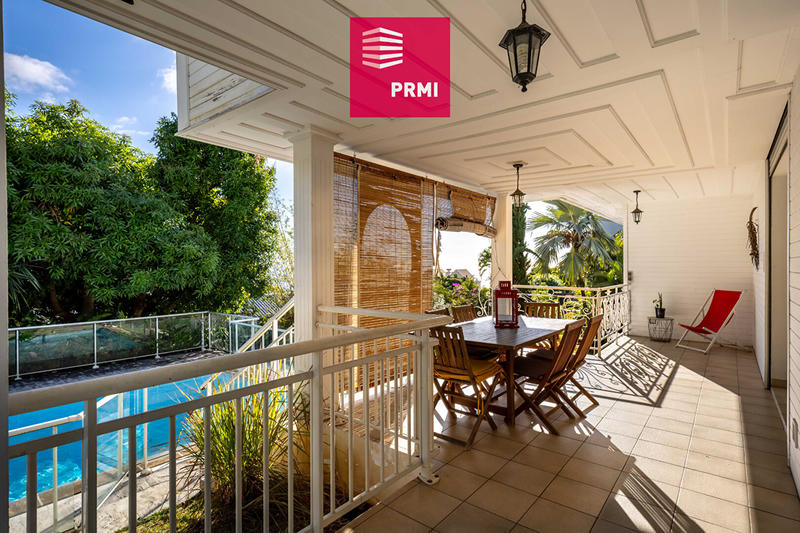 Maison - 258 m² - 6 pièces