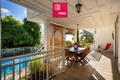 Maison - 258 m² - 6 pièces