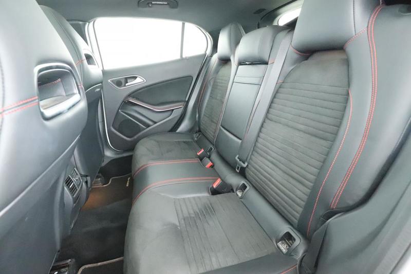 Mercedes Gla 180 Fascination 7g-Dct 122 ch