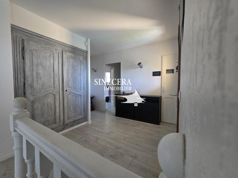 Villa - 198 m² - 10 pièces