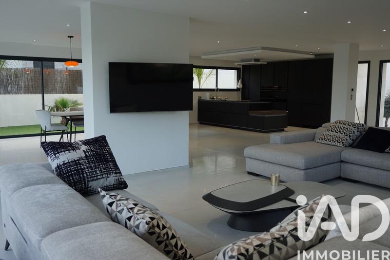 Maison - 195 m² - 5 pièces