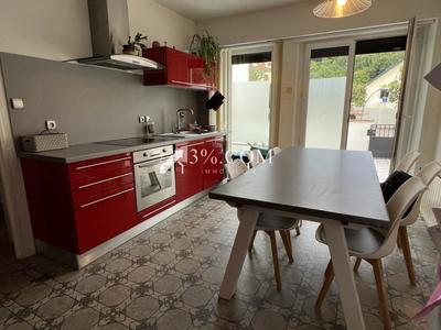 Maison - 219 m² - 8 pièces
