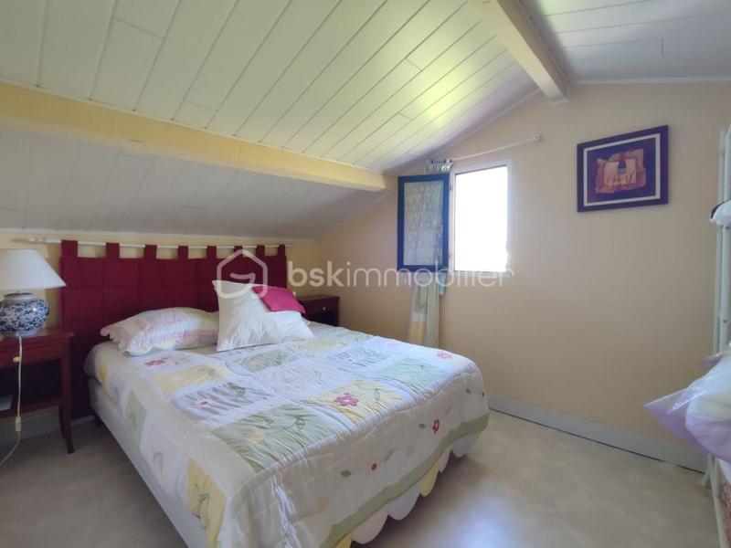 Maison traditionnelle - 104 m² - 5 pièces