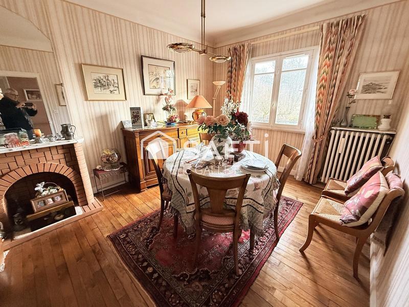 Maison - 182 m² - 6 pièces