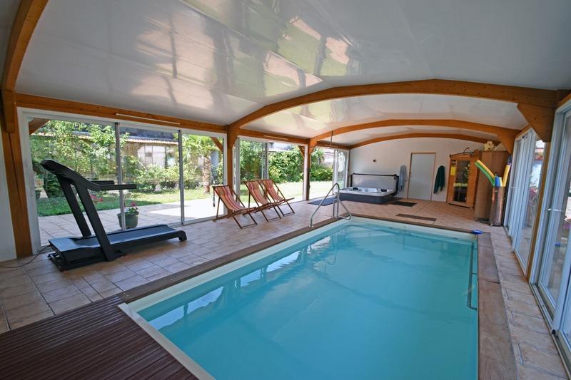 Maison - 358 m² - 10 pièces