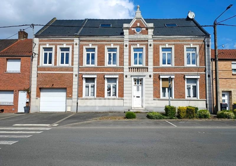 Maison bourgeoise - 330 m² - 10 pièces