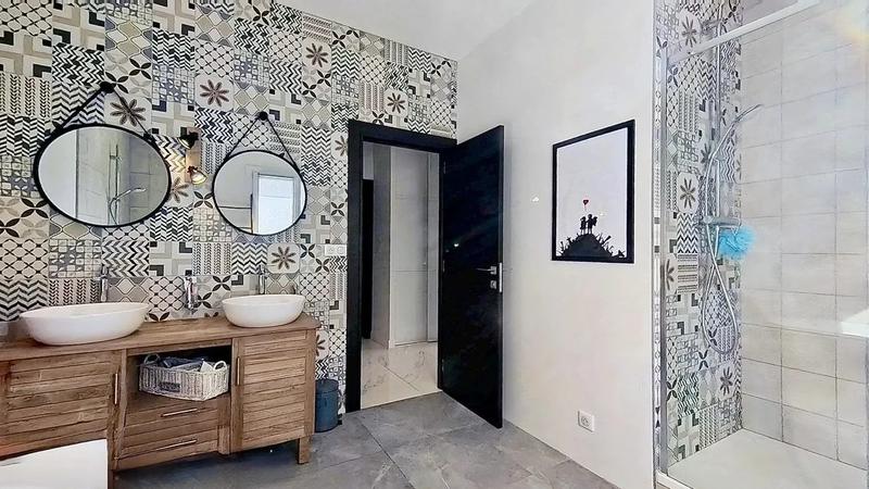 Villa - 222 m² - 6 pièces