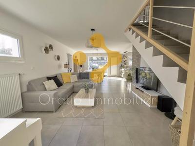 Maison - 104 m² - 5 pièces