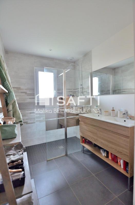 Maison - 98 m² - 4 pièces