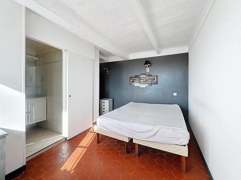 Mas - 350 m² - 6 pièces