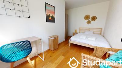 Chambre - 10 m² - 1 pièce