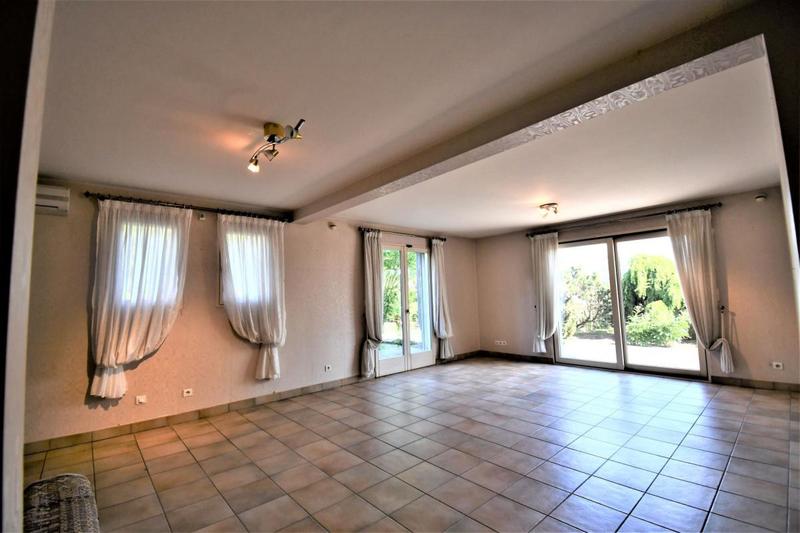 Propriété - 287 m² - 8 pièces