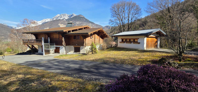 Villa - 174 m² - 8 pièces