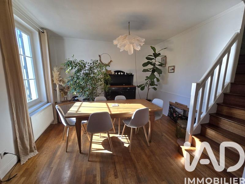 Maison - 111 m² - 6 pièces