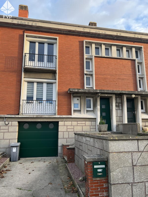 Maison - 92 m² - 4 pièces