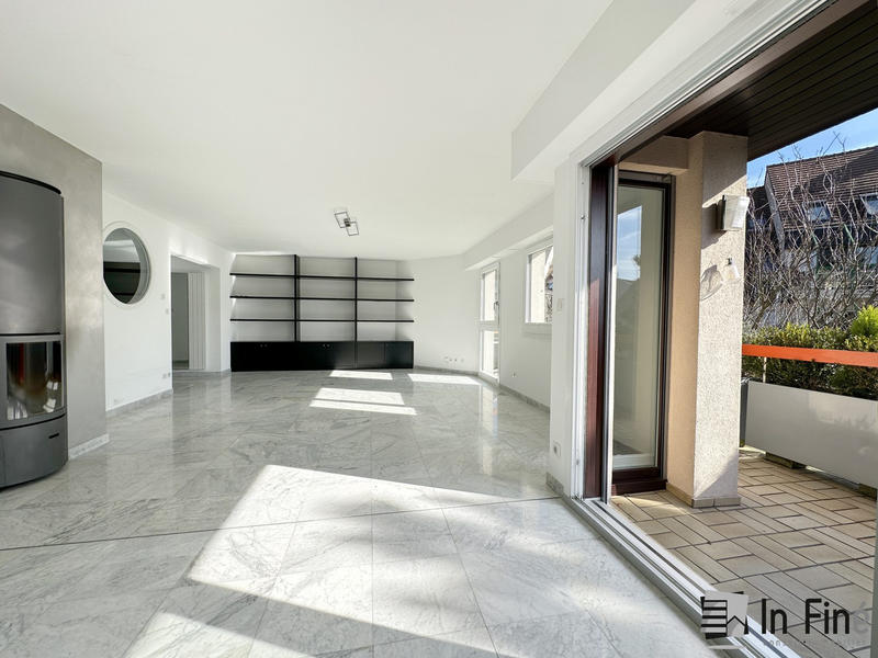 Appartement - 155 m² - 6 pièces