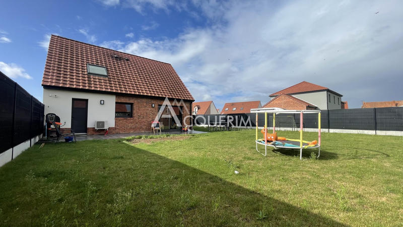 Maison - 95 m² - 4 pièces