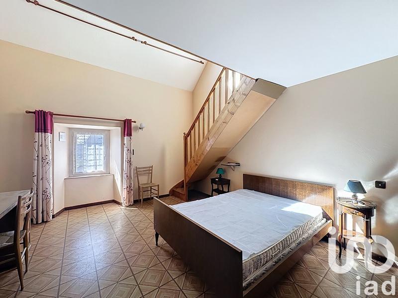 Maison - 199 m² - 9 pièces