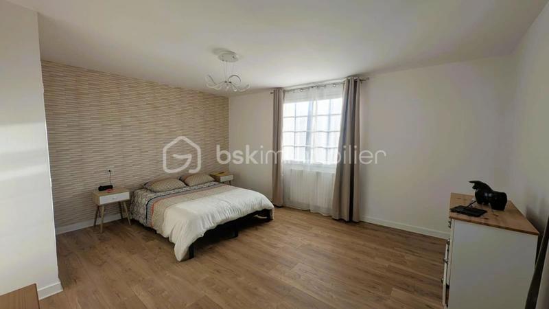 Maison en pierre - 197 m² - 9 pièces