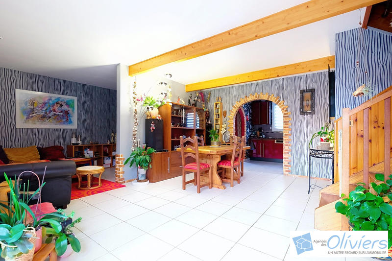Maison - 147 m² - 6 pièces