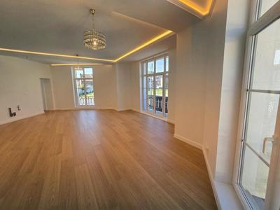 Appartement - 106 m² - 4 pièces