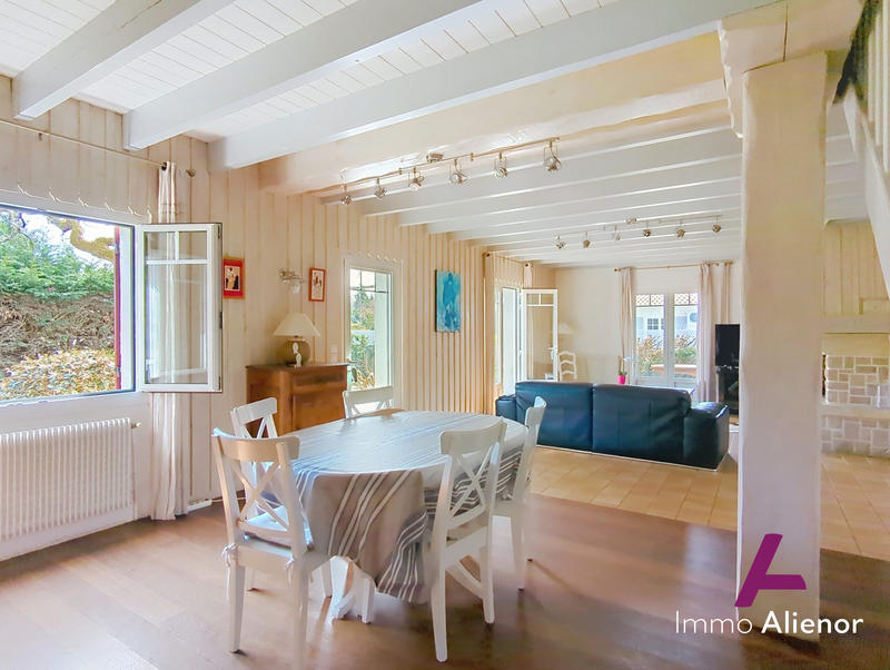 Maison - 169 m² - 6 pièces