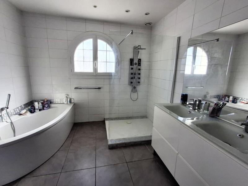 Maison - 125 m² - 6 pièces