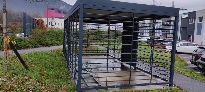 Local d'activité / Entrepôt - 336 m²