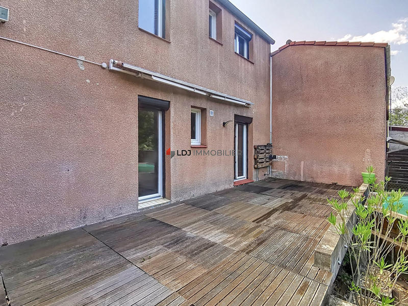 Maison - 97 m² - 5 pièces