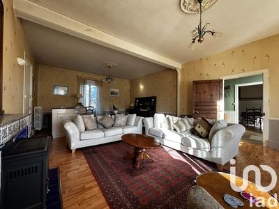 Maison - 440 m² - 13 pièces