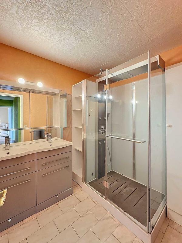 Maison - 80 m² - 5 pièces