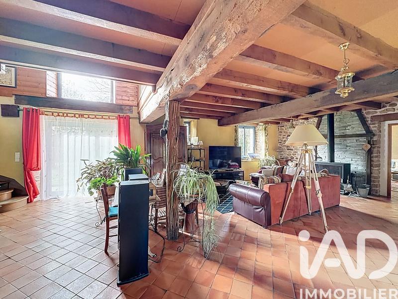 Maison - 270 m² - 9 pièces