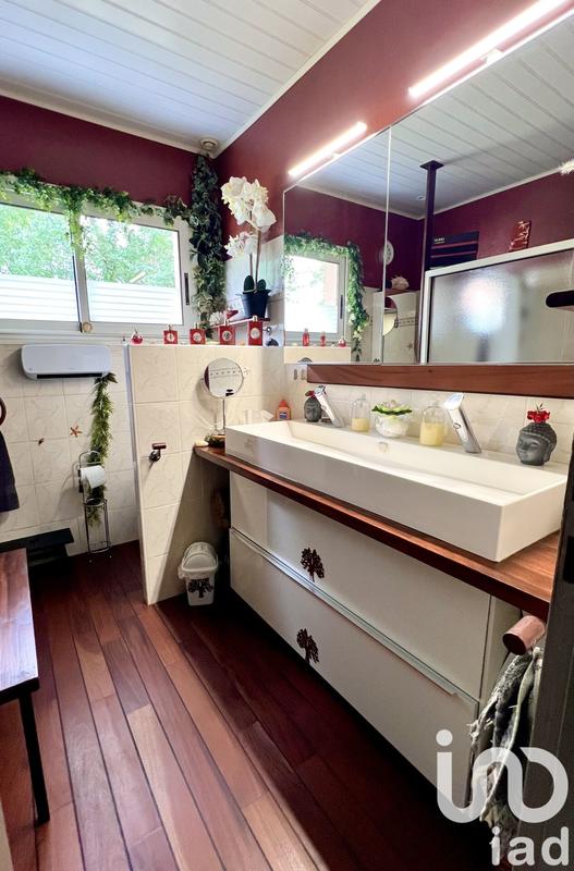 Maison - 202 m² - 7 pièces